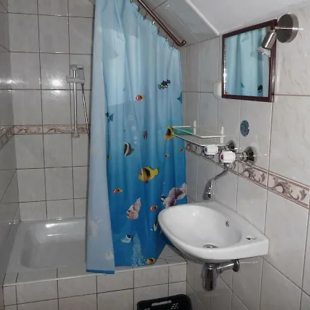 Dom Sosenek منزل للإقامة *